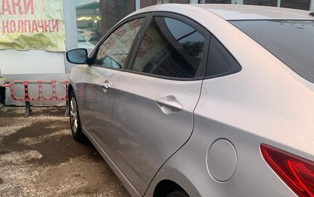 Hyundai Solaris II рестайлинг, 2012 год, 1 350 000 рублей, 6 фотография