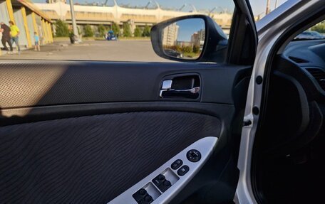 Hyundai Solaris II рестайлинг, 2012 год, 1 350 000 рублей, 11 фотография