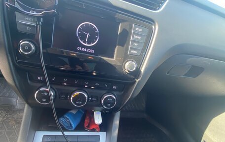 Skoda Octavia, 2014 год, 1 300 000 рублей, 14 фотография