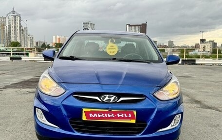 Hyundai Solaris II рестайлинг, 2011 год, 699 000 рублей, 2 фотография