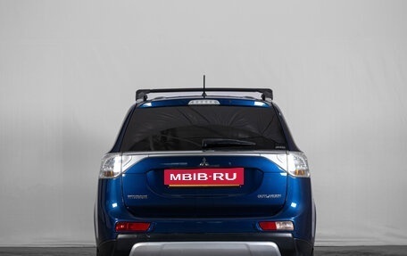 Mitsubishi Outlander III рестайлинг 3, 2014 год, 1 559 000 рублей, 4 фотография