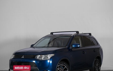 Mitsubishi Outlander III рестайлинг 3, 2014 год, 1 559 000 рублей, 2 фотография
