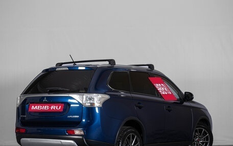 Mitsubishi Outlander III рестайлинг 3, 2014 год, 1 559 000 рублей, 3 фотография