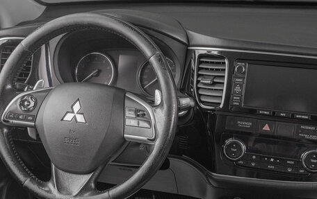 Mitsubishi Outlander III рестайлинг 3, 2014 год, 1 559 000 рублей, 16 фотография