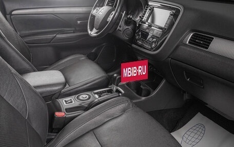 Mitsubishi Outlander III рестайлинг 3, 2014 год, 1 559 000 рублей, 17 фотография