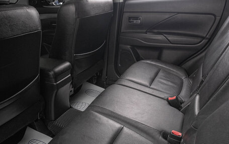Mitsubishi Outlander III рестайлинг 3, 2014 год, 1 559 000 рублей, 19 фотография