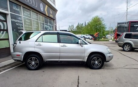 Lexus RX IV рестайлинг, 2001 год, 695 000 рублей, 3 фотография