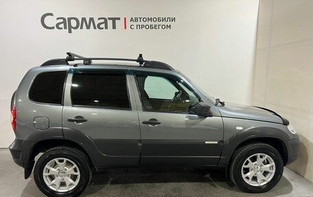 Chevrolet Niva I рестайлинг, 2017 год, 725 000 рублей, 8 фотография