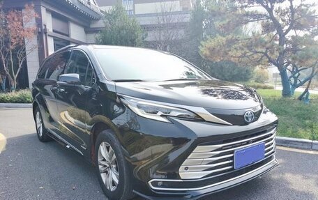 Toyota Sienna, 2021 год, 2 690 500 рублей, 3 фотография