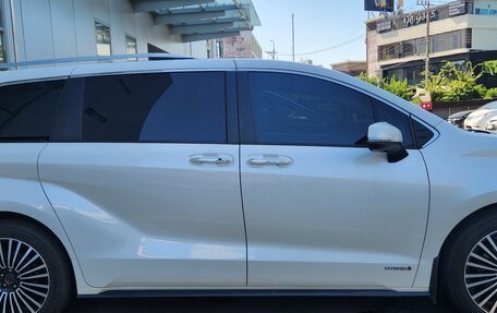 Toyota Sienna, 2023 год, 3 050 333 рублей, 4 фотография