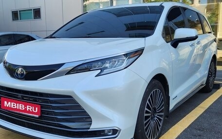 Toyota Sienna, 2023 год, 3 050 333 рублей, 2 фотография