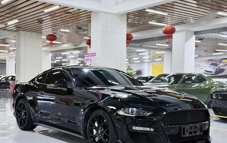 Ford Mustang VI рестайлинг, 2021 год, 2 140 200 рублей, 3 фотография