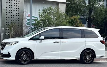 Honda Odyssey IV, 2022 год, 3 100 000 рублей, 5 фотография