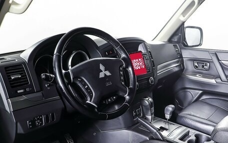Mitsubishi Pajero IV, 2012 год, 2 154 000 рублей, 15 фотография