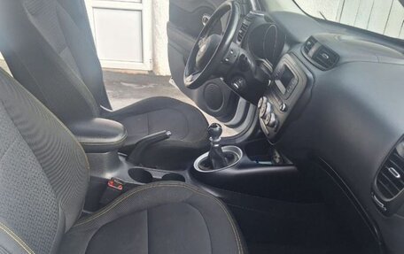 KIA Soul II рестайлинг, 2014 год, 980 000 рублей, 9 фотография