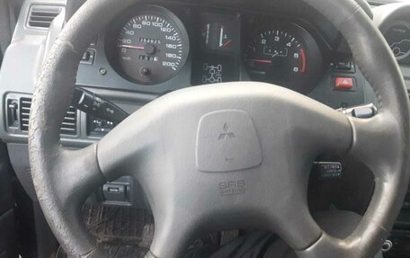 Mitsubishi Pajero III рестайлинг, 1998 год, 750 000 рублей, 26 фотография