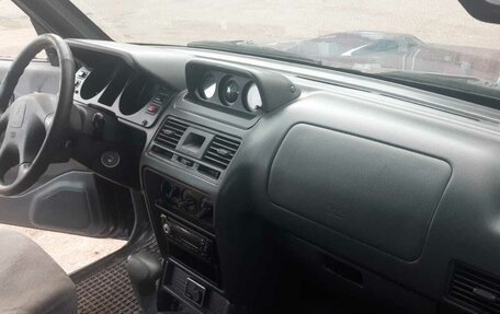 Mitsubishi Pajero III рестайлинг, 1998 год, 750 000 рублей, 24 фотография