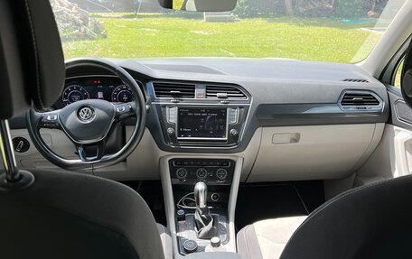 Volkswagen Tiguan II, 2017 год, 2 500 000 рублей, 11 фотография