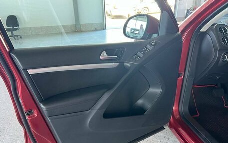 Volkswagen Tiguan I, 2011 год, 970 000 рублей, 11 фотография