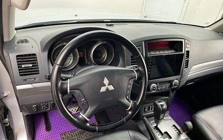 Mitsubishi Pajero IV, 2011 год, 1 699 000 рублей, 11 фотография