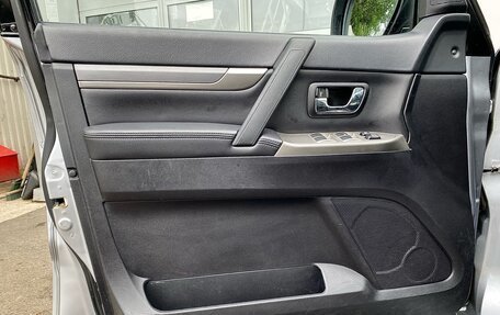Mitsubishi Pajero IV, 2011 год, 1 699 000 рублей, 20 фотография