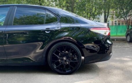 Toyota Camry, 2018 год, 2 700 000 рублей, 4 фотография
