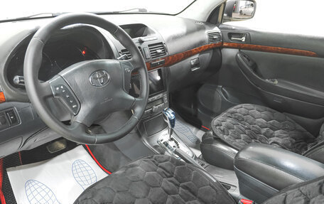 Toyota Avensis III рестайлинг, 2004 год, 749 000 рублей, 6 фотография