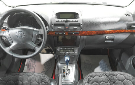 Toyota Avensis III рестайлинг, 2004 год, 749 000 рублей, 9 фотография