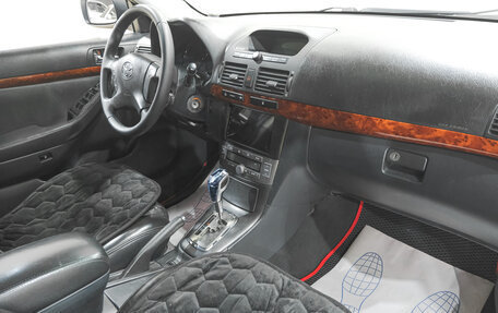 Toyota Avensis III рестайлинг, 2004 год, 749 000 рублей, 7 фотография