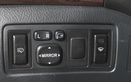 Toyota Avensis III рестайлинг, 2004 год, 749 000 рублей, 19 фотография