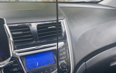 Hyundai Solaris II рестайлинг, 2013 год, 1 300 000 рублей, 9 фотография