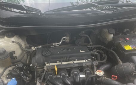 Hyundai Solaris II рестайлинг, 2013 год, 1 300 000 рублей, 8 фотография