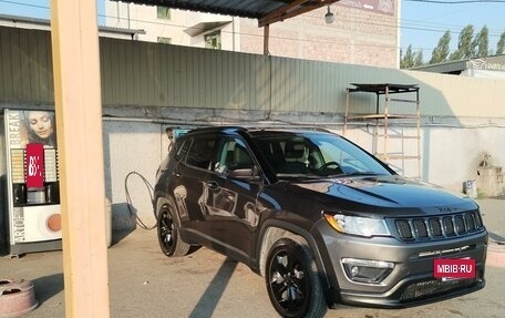 Jeep Compass II, 2020 год, 1 500 000 рублей, 3 фотография
