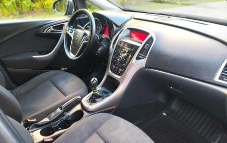 Opel Astra J, 2011 год, 460 000 рублей, 6 фотография