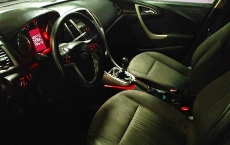 Opel Astra J, 2011 год, 460 000 рублей, 11 фотография