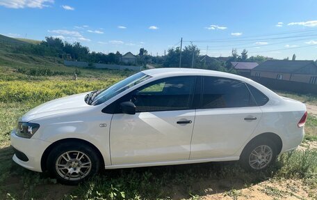 Volkswagen Polo VI (EU Market), 2013 год, 720 000 рублей, 2 фотография
