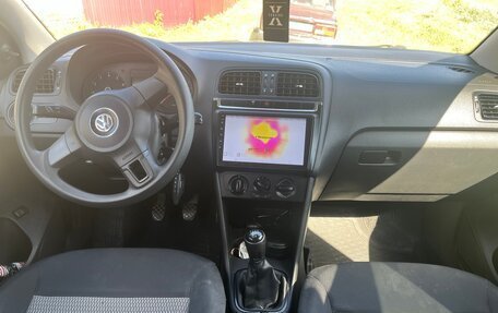 Volkswagen Polo VI (EU Market), 2013 год, 720 000 рублей, 5 фотография