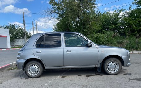Nissan March II, 2001 год, 400 000 рублей, 7 фотография