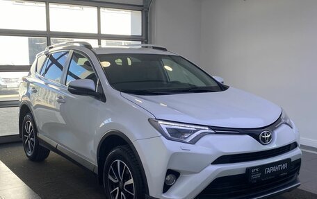 Toyota RAV4, 2018 год, 2 625 000 рублей, 3 фотография