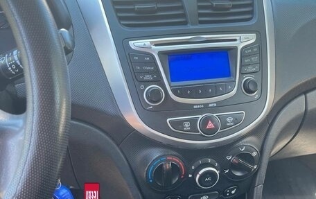 Hyundai Solaris II рестайлинг, 2013 год, 980 000 рублей, 7 фотография