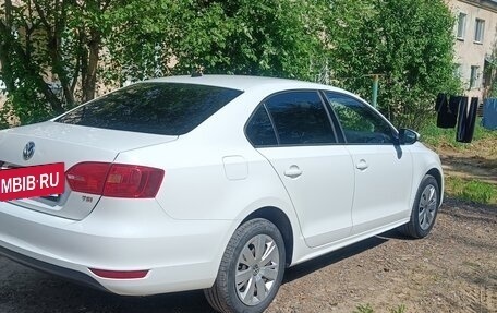 Volkswagen Jetta VI, 2013 год, 1 120 000 рублей, 4 фотография