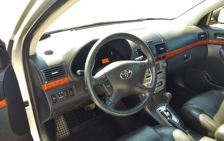 Toyota Avensis III рестайлинг, 2008 год, 1 250 000 рублей, 12 фотография