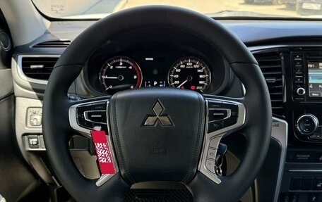 Mitsubishi L200 IV рестайлинг, 2020 год, 2 798 000 рублей, 8 фотография