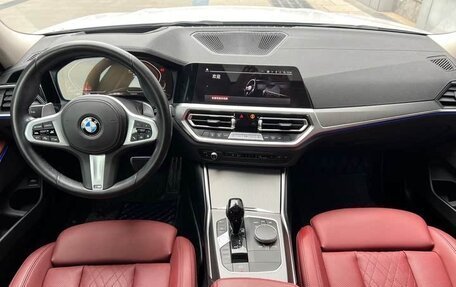 BMW 3 серия, 2022 год, 3 860 000 рублей, 10 фотография
