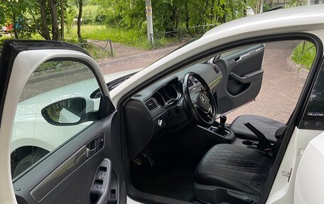 Volkswagen Jetta VI, 2016 год, 1 300 000 рублей, 12 фотография