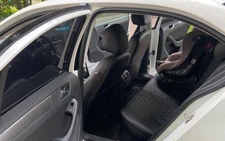 Volkswagen Jetta VI, 2016 год, 1 300 000 рублей, 14 фотография
