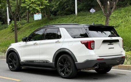 Ford Explorer VI, 2021 год, 2 490 500 рублей, 4 фотография