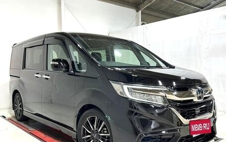 Honda Stepwgn IV, 2018 год, 1 793 000 рублей, 2 фотография