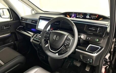 Honda Stepwgn IV, 2018 год, 1 793 000 рублей, 34 фотография
