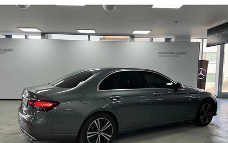 Mercedes-Benz E-Класс, 2022 год, 3 423 887 рублей, 2 фотография